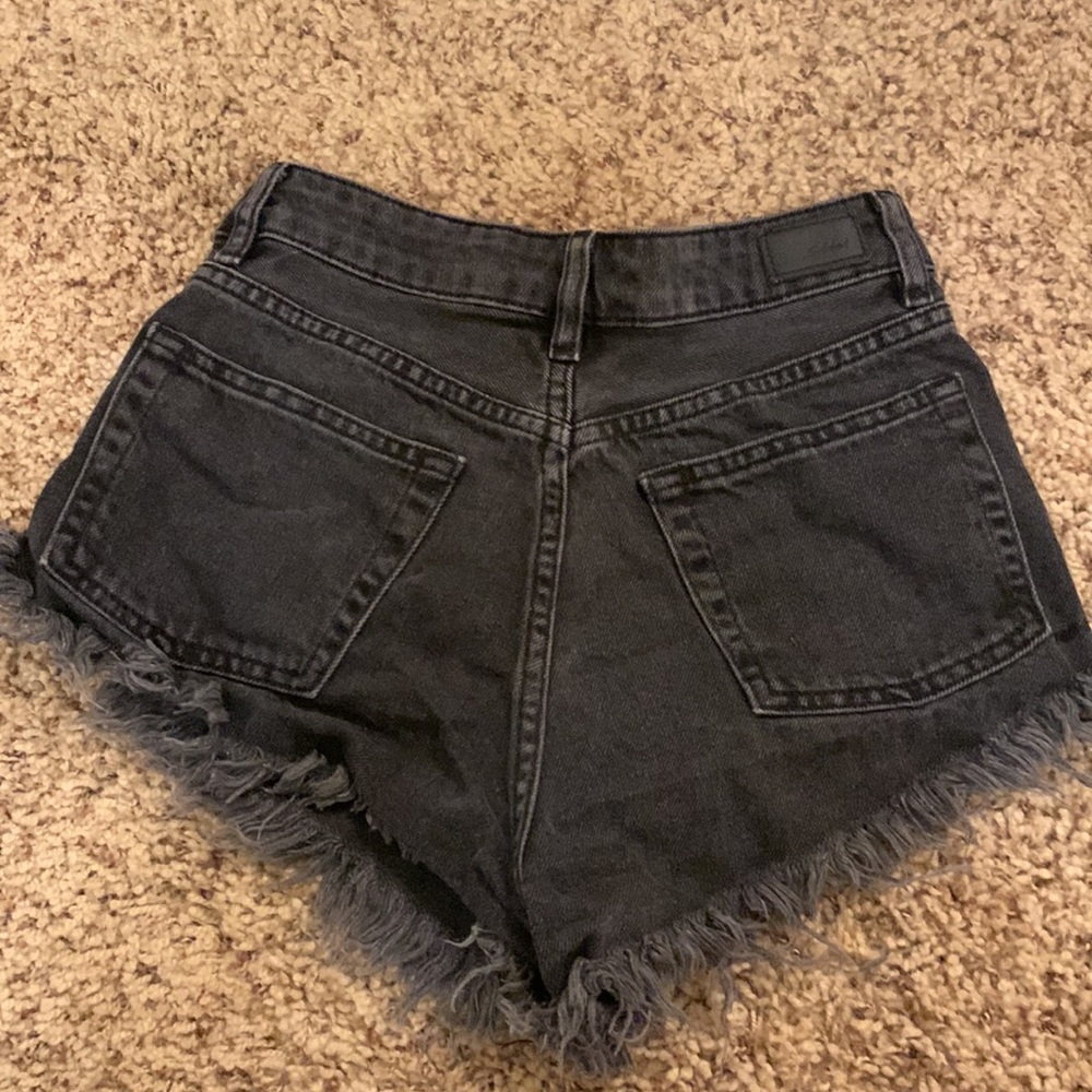 Black jean shorts - Picture 2 of 2